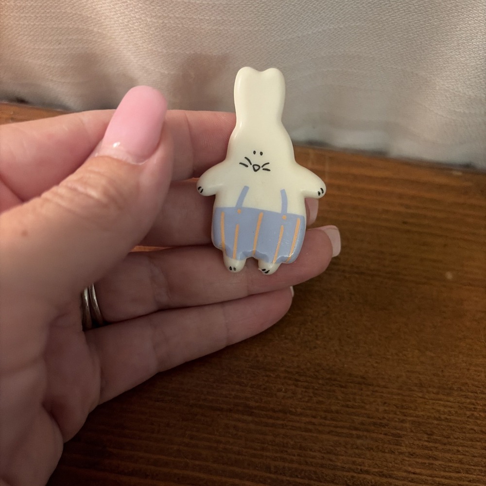 Vintage 1986 Hallmark Easter Bunny Pin Boy Blue Overalls Holiday Spring Brooch